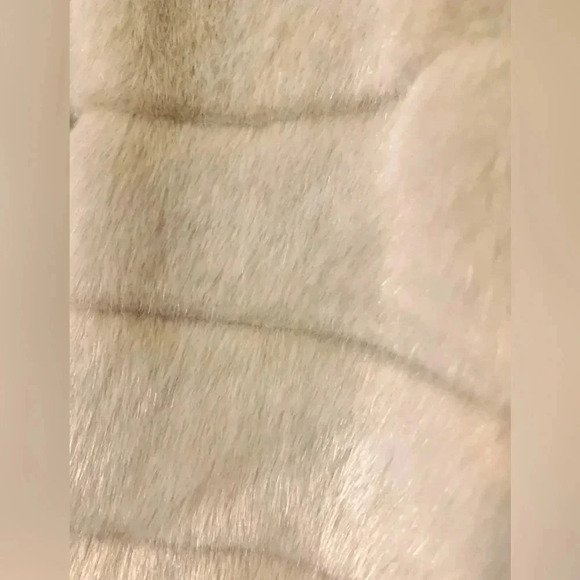 Cream Faux Fur Vest - Picture 5 of 5